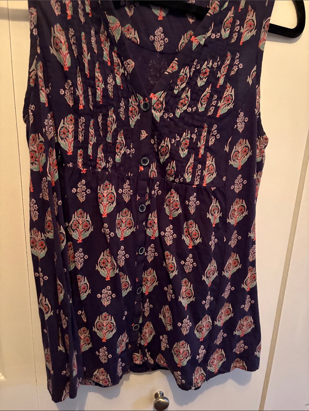 Maeve Navy Sleeveless Floral-Print Button Front Camisole - Picture 5 of 6